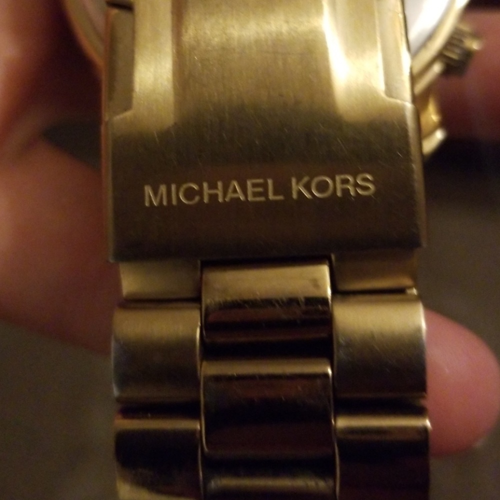 MK watch - Picture 2 of 3